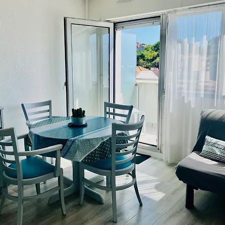 4 Pers. Balcon & Parking - & Commerces * Αρασόν