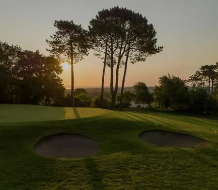 4 Pers. Balcon & Parking - & Commerces Διαμέρισμα Αρασόν