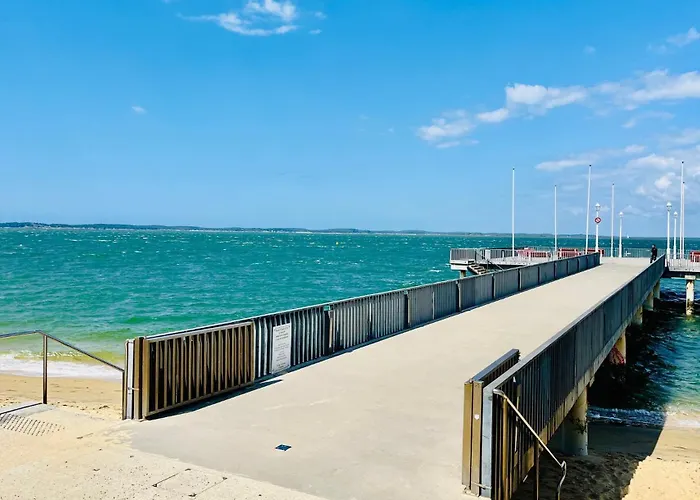 4 Pers. Balcon & Parking - & Commerces Appartement *